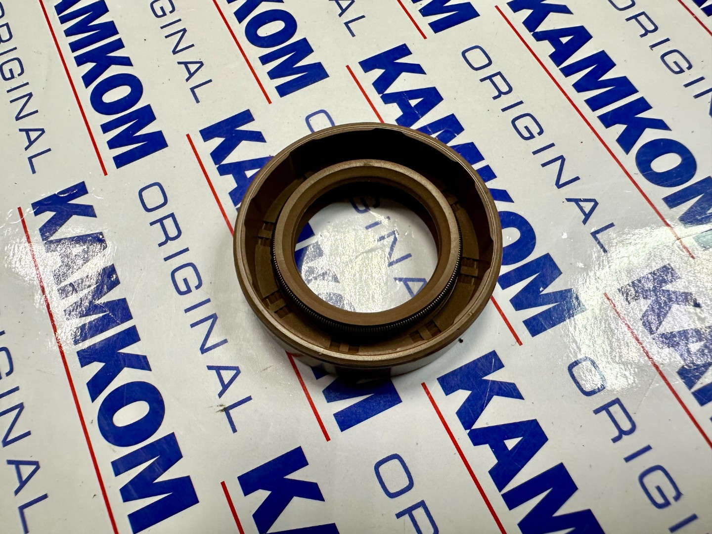 Манжета маховика 25х42х10 Viton для КАМАЗ 14-1701340 \ КАМКОМ